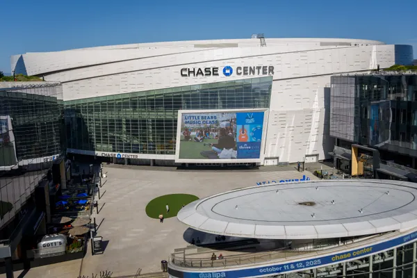 Major Lane Closures on US-101 and Warriors Game Crowd Alerts for Friday Commute