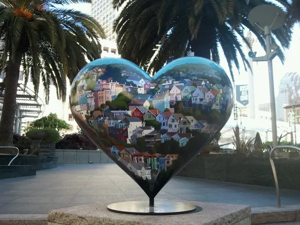 Broadway Romance and Iconic Heart Art Lead San Francisco's Wednesday Lineup