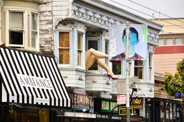 Grateful Dead fans gather on San Francisco’s Haight Street to honor co-founder Bob Weir’s legacy
