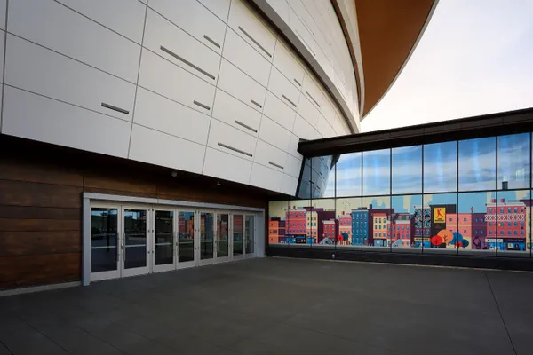 Hoops at the Pier: Warriors Host Timberwolves for High-Stakes Friday Night Matchup